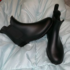 Chelsea Rain Boots